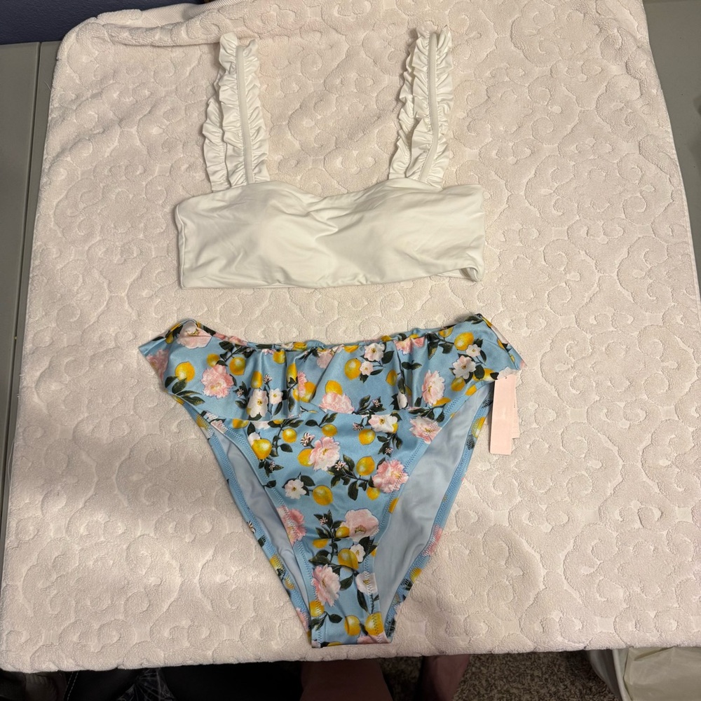 NWT Victoria’s Secret Swim Lemon Pattern Ruffle Bikini L Full Coverage XL